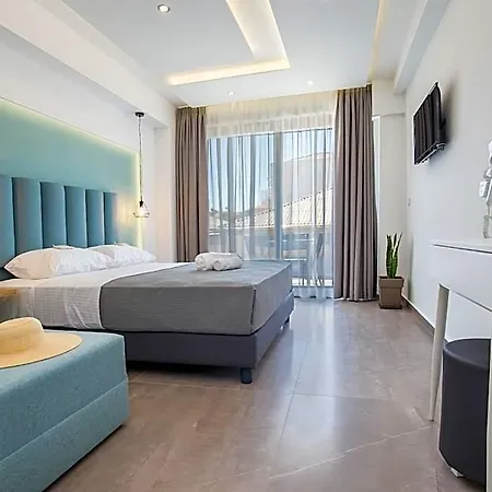 Azzurro Deluxe Hotel